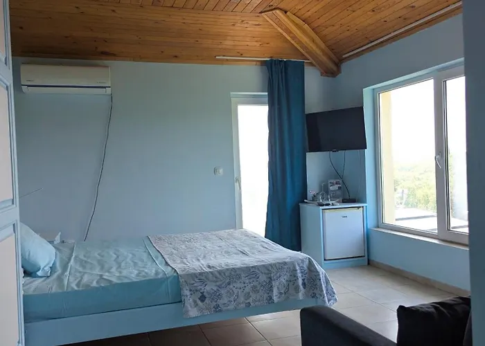 Къща за гости Chalakov 4*