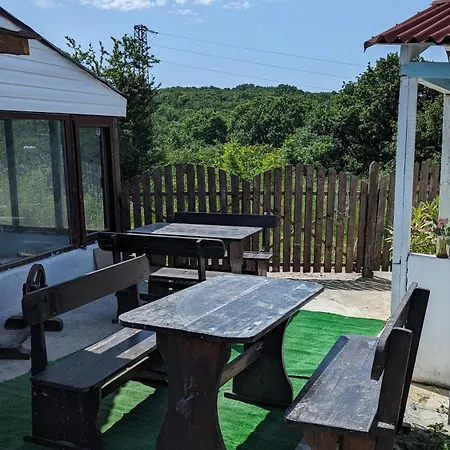 Chalakov Pensión Sinemoretz