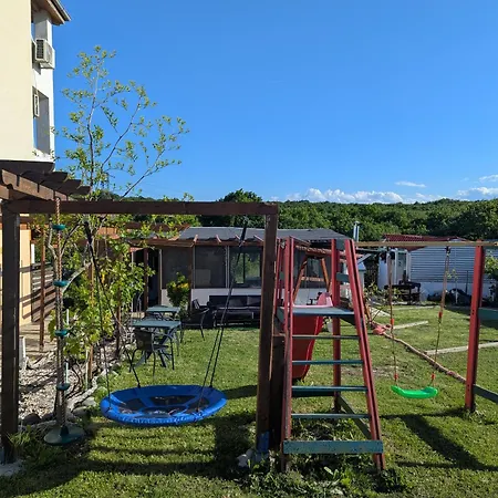 Chalakov Къща за гости Синеморец