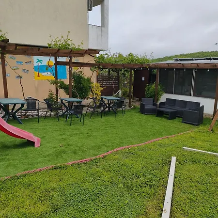 Pensión Chalakov 4*