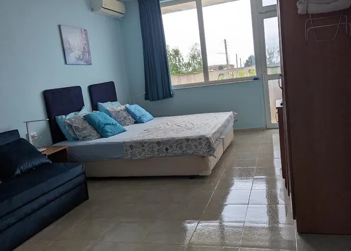 Chalakov Къща за гости Синеморец