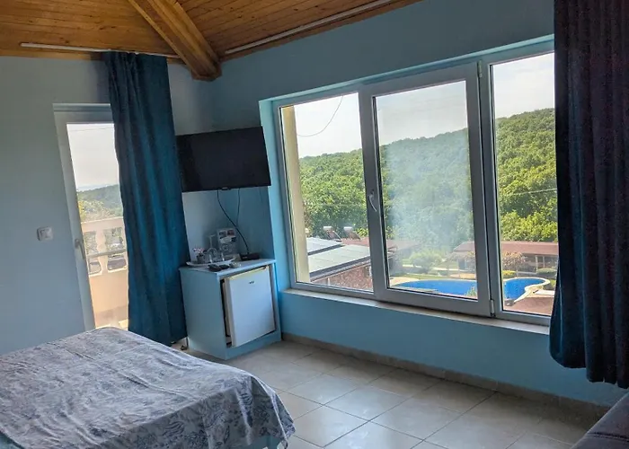 Chalakov Синеморец